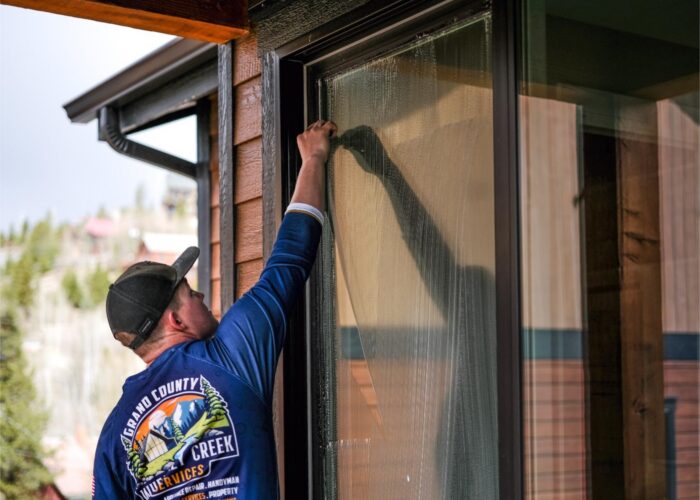 What to Expect From Professional Window Cleaning (2)